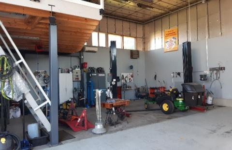 Hallitila + Autonostin