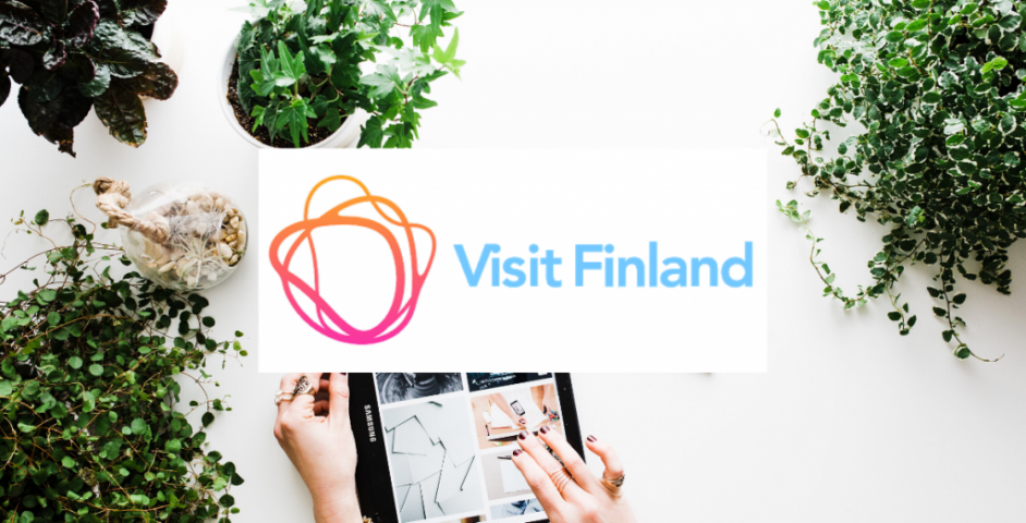 Visit Finlandin logo ja tablettitietokone.